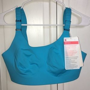 NWT Lululemon Booby Bracer Sports Bra